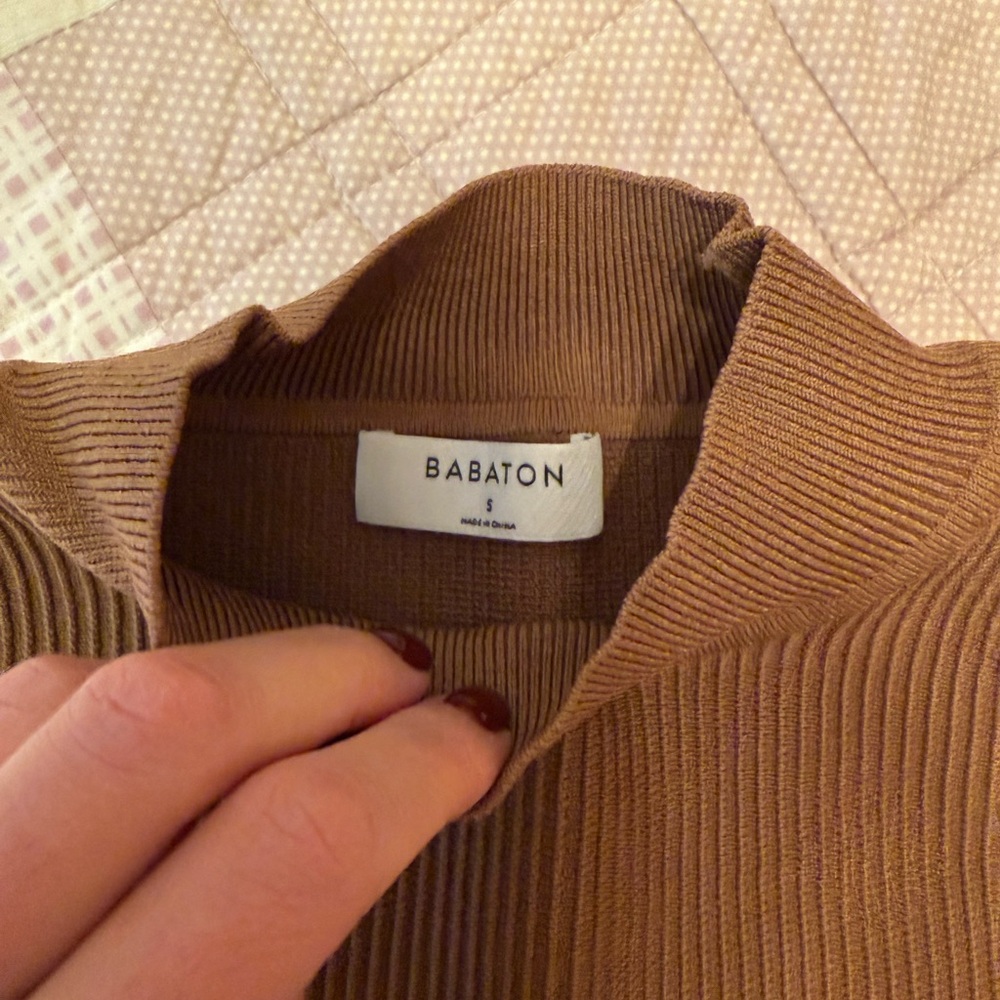 Babaton Ribbed Camel Top - Picture 2 of 2